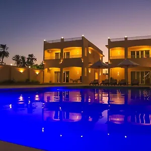 https://royal-nile-villas-pool-view-apartment-2.hotels-luxor-egypt.com